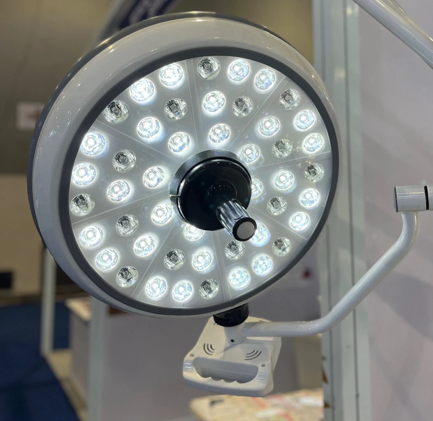 LED Surgical Ceiling Light R8-48