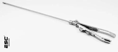 Needle Holder (Self-Righting)